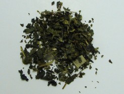 nettle leaf, organic,  (c/s)